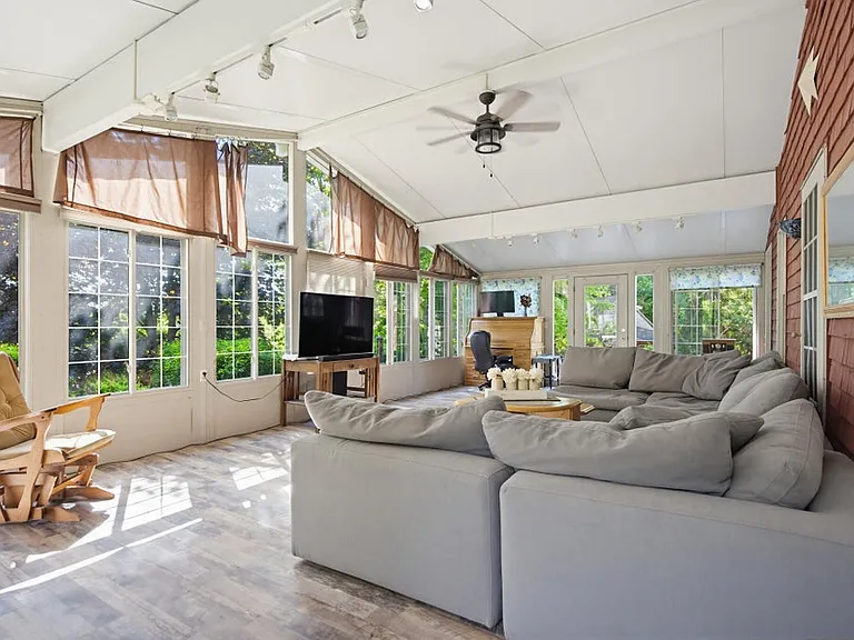 21 Dogwood Dr — Photo 5