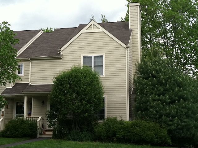 1st image of 4704 Applewood Cir