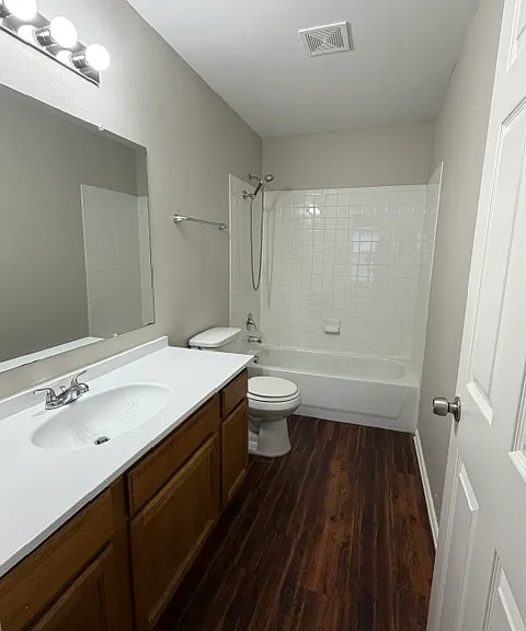 1706 Fred St — Photo 9