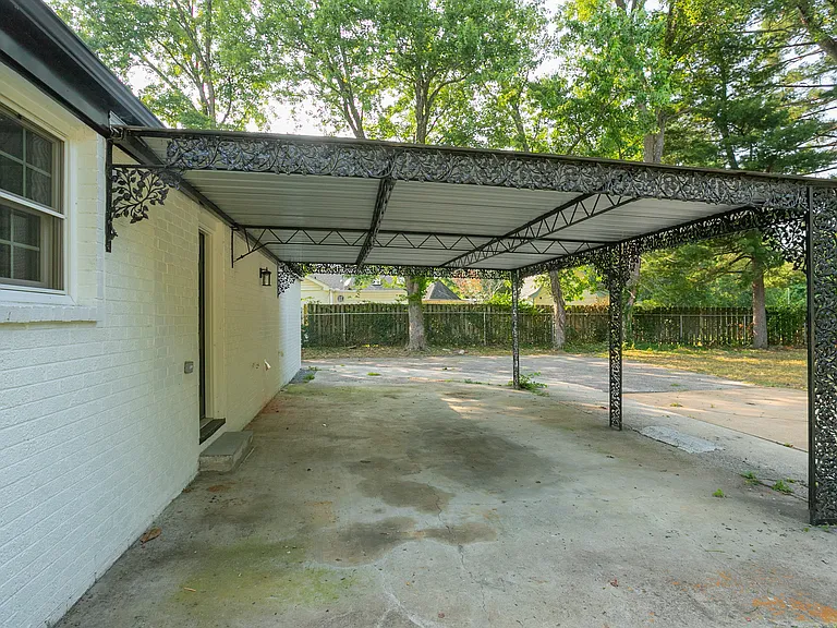 1229 Berwick Trl — Photo 41