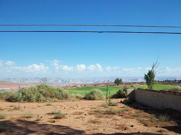 3rd image of 225 N Navajo Dr