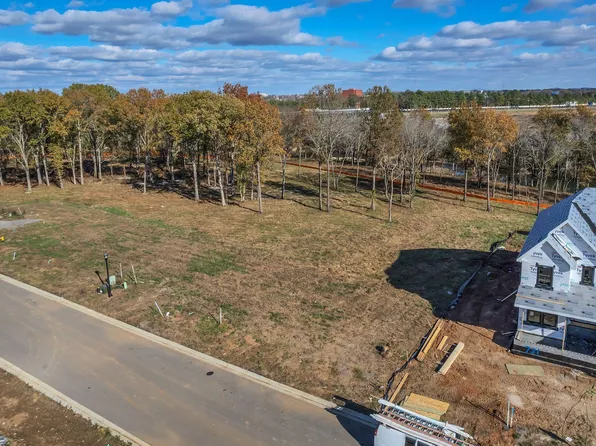 1111 Thomas Johns Ct, Murfreesboro, TN 37128