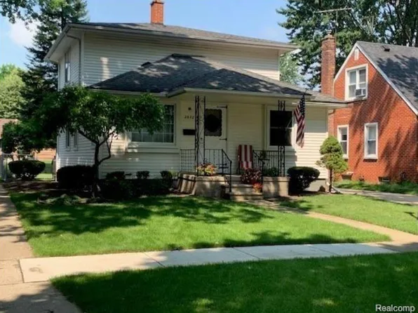 2932 Bennett St, Dearborn, MI 48124