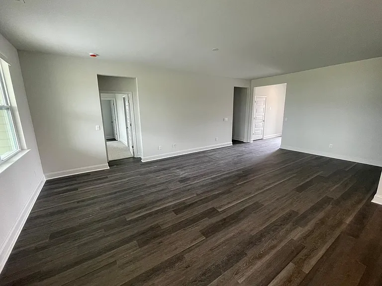 559 Logging Hill Dr — Photo 8