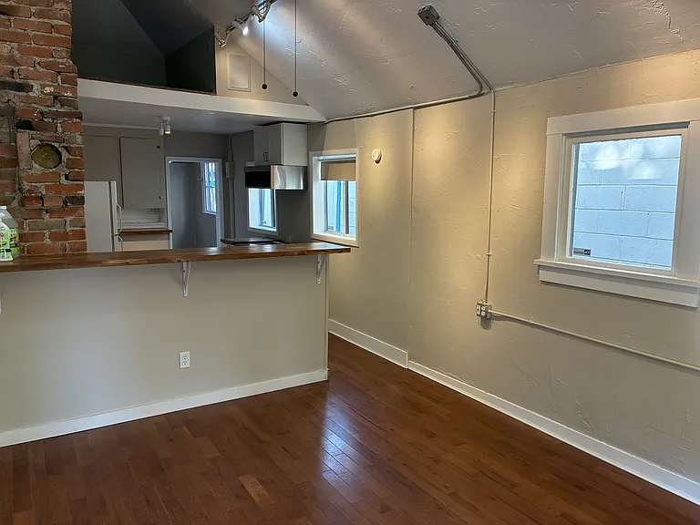 1810 W Colorado Ave — Photo 4