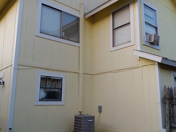 3rd image of 10328 New Bedford Dr