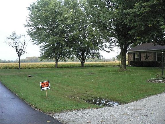 4th image of 3826 Mary Ann Dr