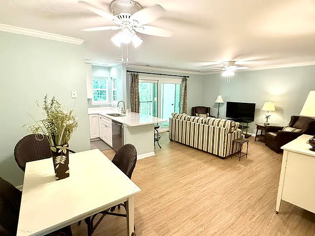 1873 Montclair Dr #C — Photo 7