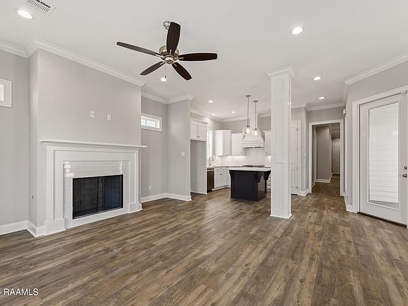 5th image of 102 Provincetown Ln