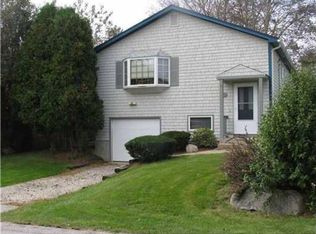 35 Frances Ave, Narragansett, RI 02882