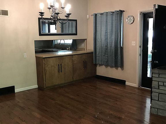 4th image of 1804 E Shady Oak Dr