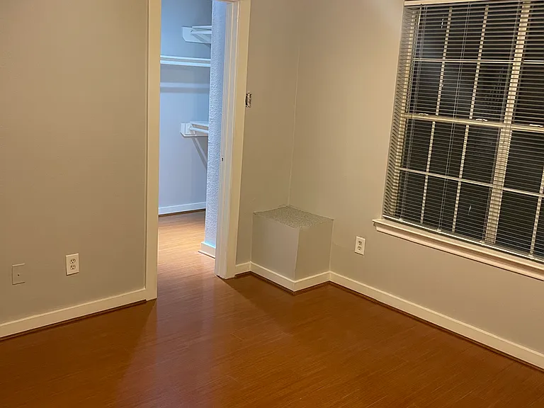 1542 Lombardy St #B — Photo 20