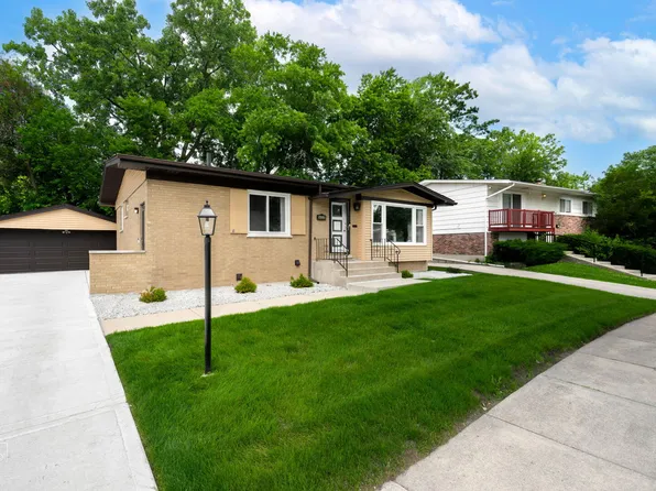 (undisclosed Address), Glenwood, IL 60425