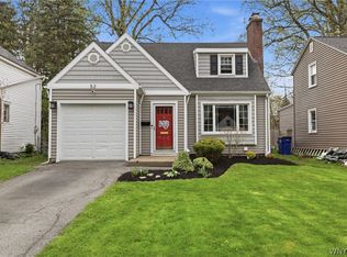 52 Charlestown Rd, Amherst, NY 14226