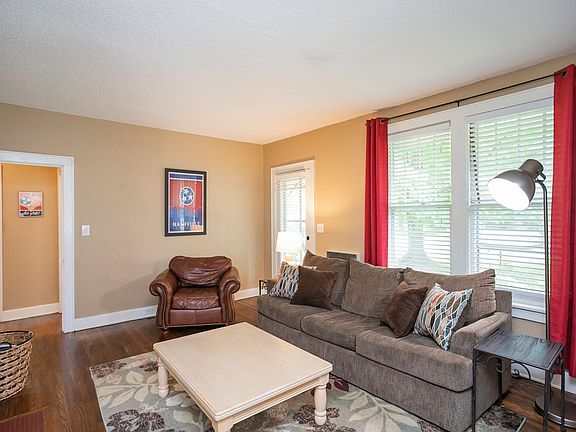 5th image of 3204 Wingate Ave #A