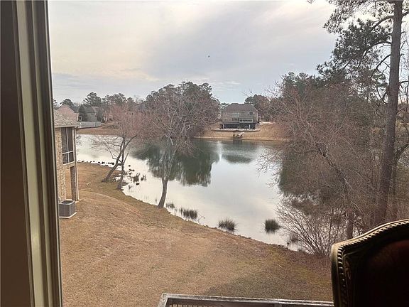5th image of 2525 Lake Erma Dr