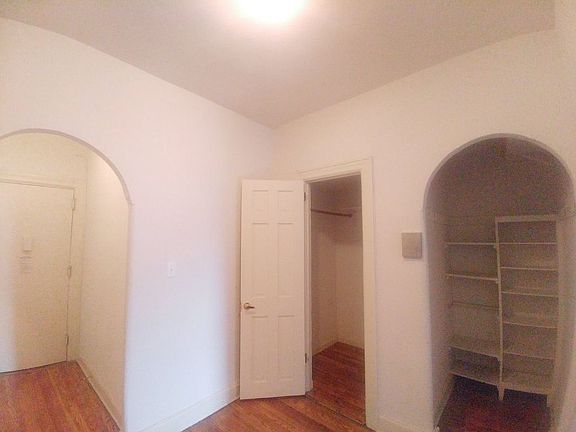 5th image of 45-36 39th Pl APT 4E