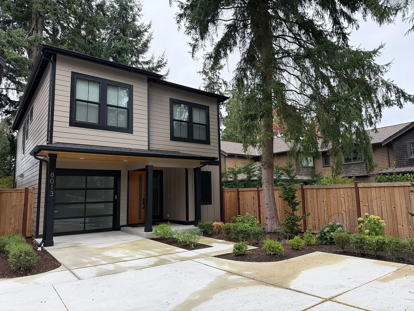 3Bd/2.5Ba Kirkland Home — Photo 1