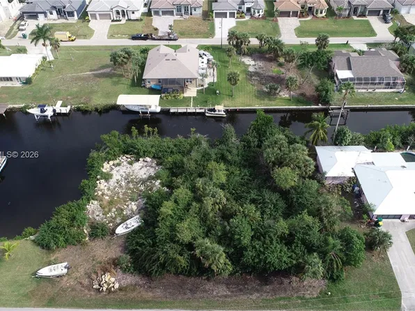 4114 Palm Dr, Punta Gorda, FL 33950