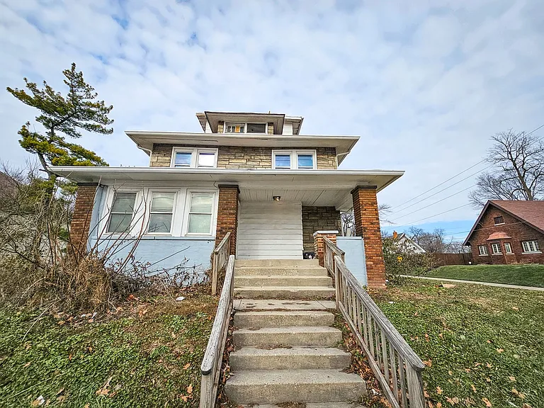 4831 E Washington St #4 — Photo 3