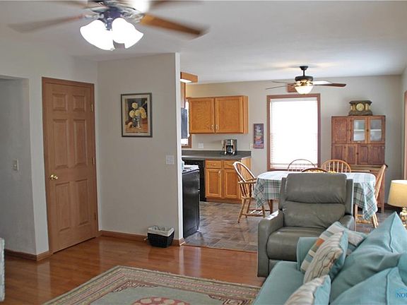 5th image of 103 S Sullivan Dr