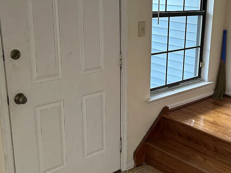 2304 Deerfield Dr — Photo 5