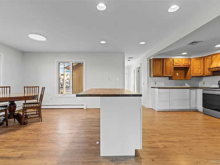 115 Maryland Ave — Photo 7
