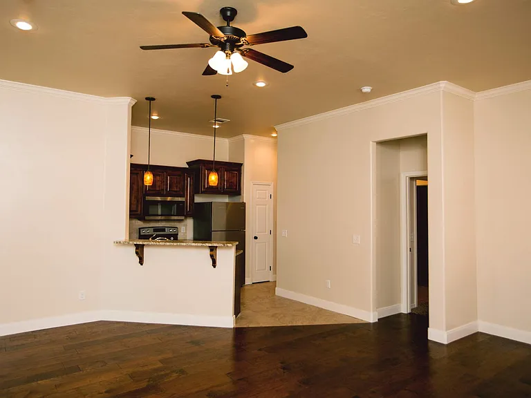 Oakcrest Townhomes — Photo 10