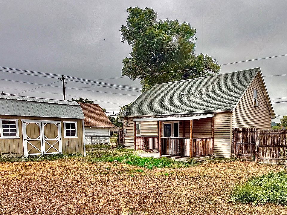 1st image of 802 E 4th St