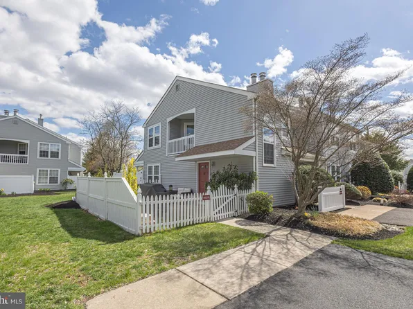 602 Rose Hollow Dr, Yardley, PA 19067