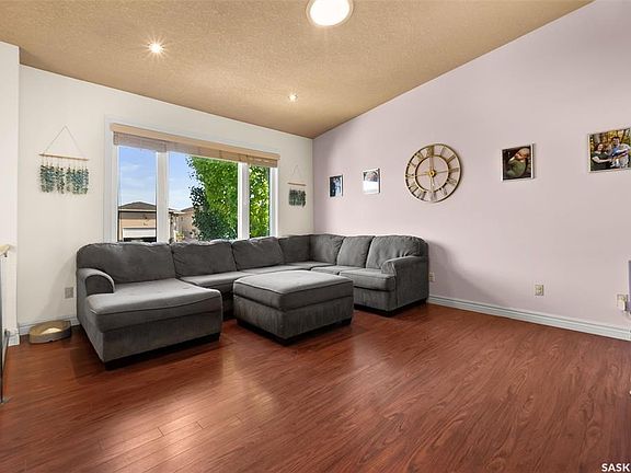 5th image of 6007 Ehrle Cres