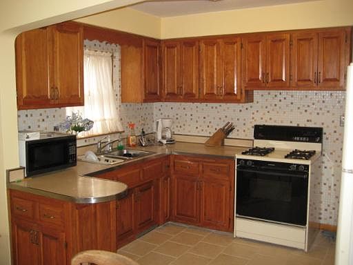 3rd image of 4236 Adeline Dr