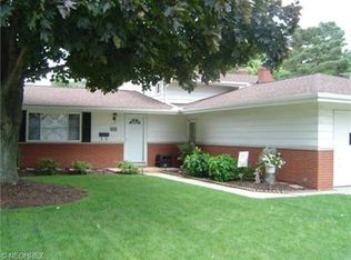 22200 Sharon Ln, Fairview Park, OH 44126
