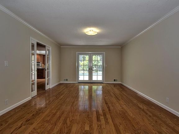 5th image of 10566 Creston Dr