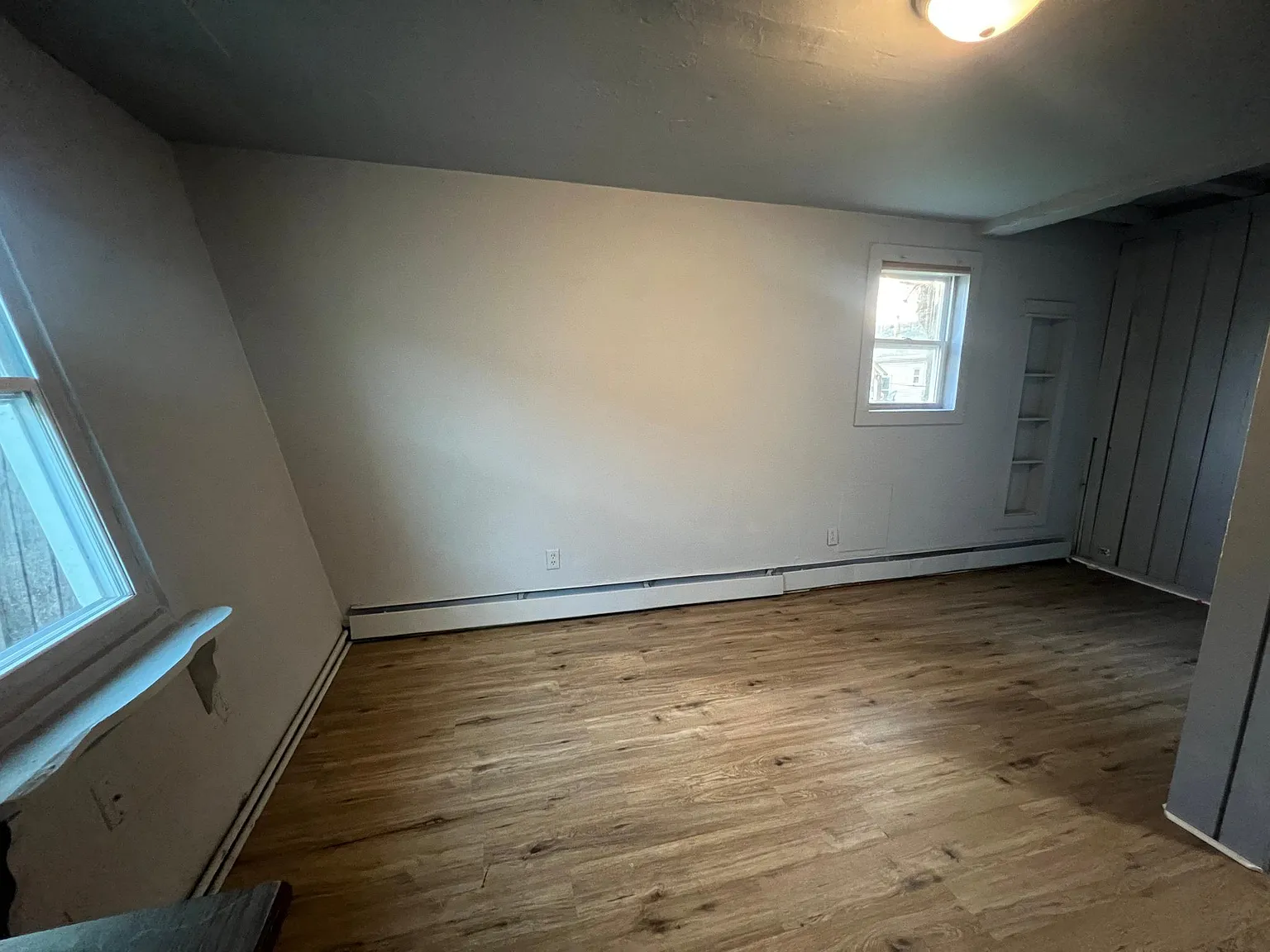 3 bed, 950 sqft, $1,200 — Photo 3