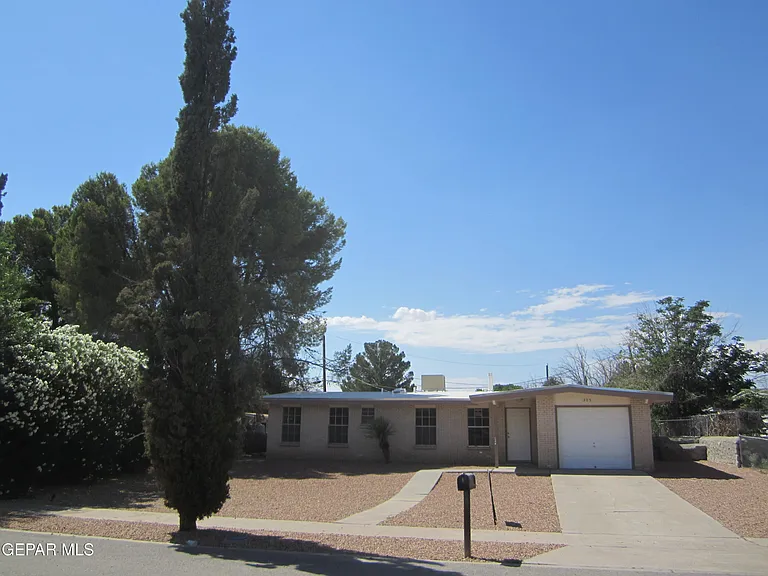 305 Corvena Way — Photo 2
