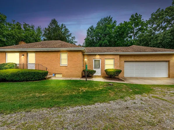 55769 Mayflower Rd, South Bend, IN 46619