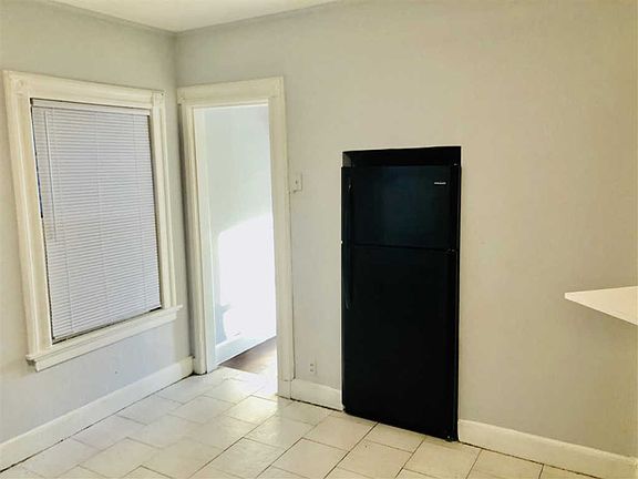 3rd image of 242 Academy St Unit 2