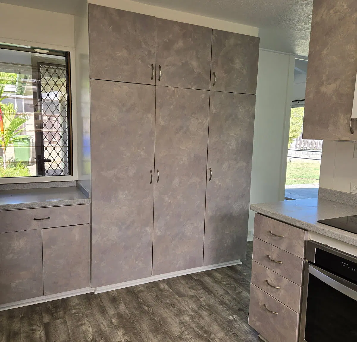 3 bed, 1300 sqft, $4,950 — Photo 4