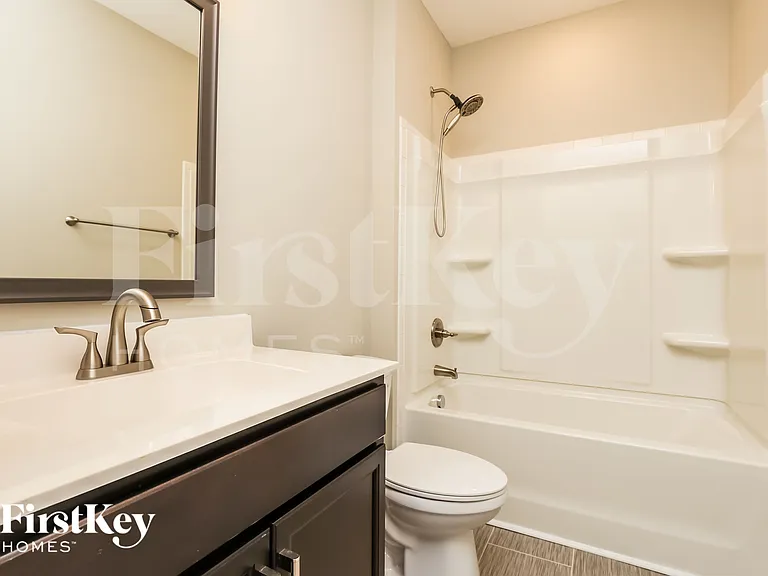 1136 Eagles Nest Ln — Photo 14