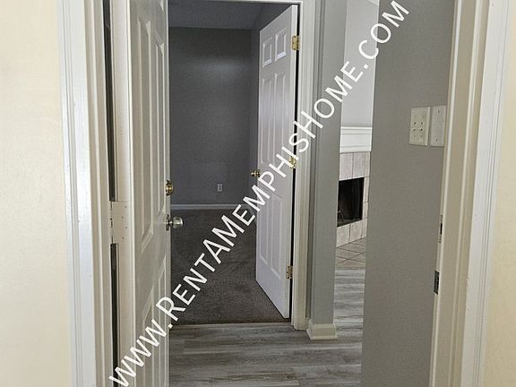 5th image of 2156 E Berry Garden Cir