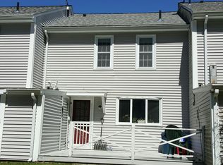 2 Tanglewood Dr, East Hampstead, NH 03826