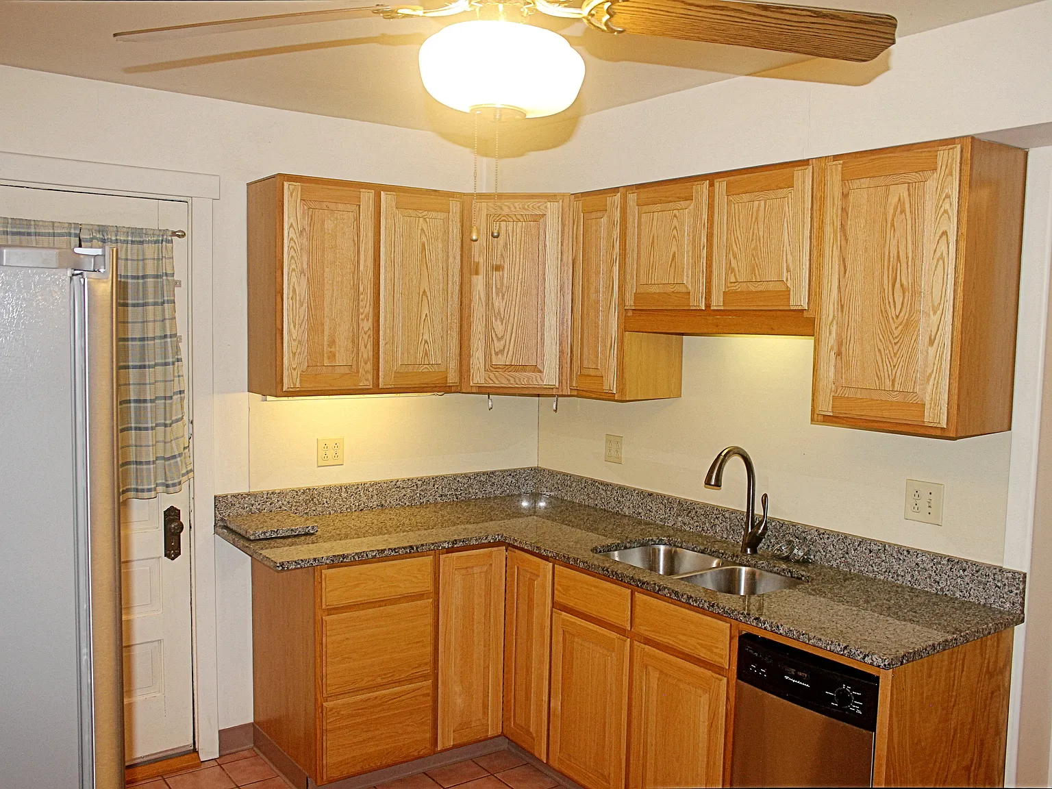 Kitchen main counter