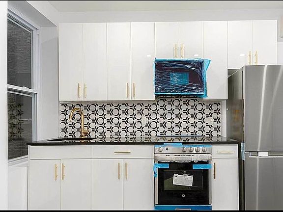 2nd image of 2329 Bedford Ave #3R