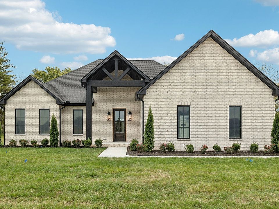 1st image of 375 Chestnut Oak Ave