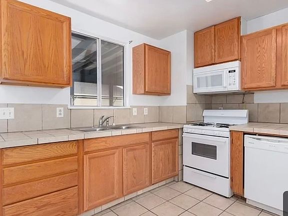 5th image of 13045 La Mesa Dr