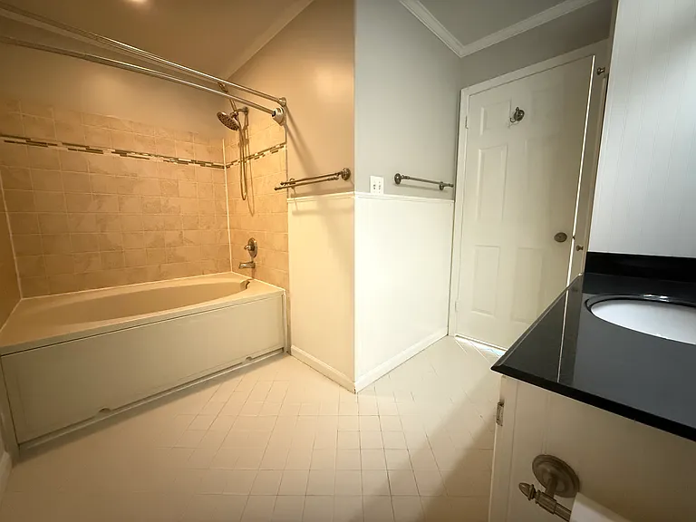 4206 Waltham Ct — Photo 11