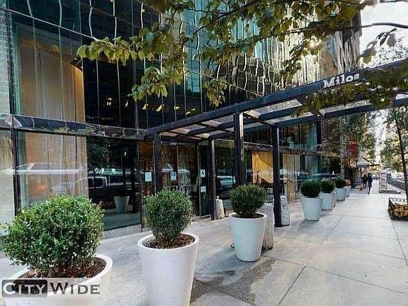 5th image of 145 W 55th St APT 10e