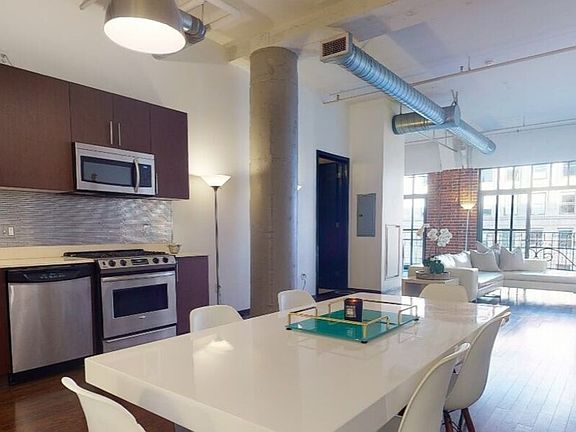 5th image of 1645 N Vine St #905