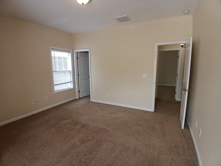 117 Station Dr — Photo 35
